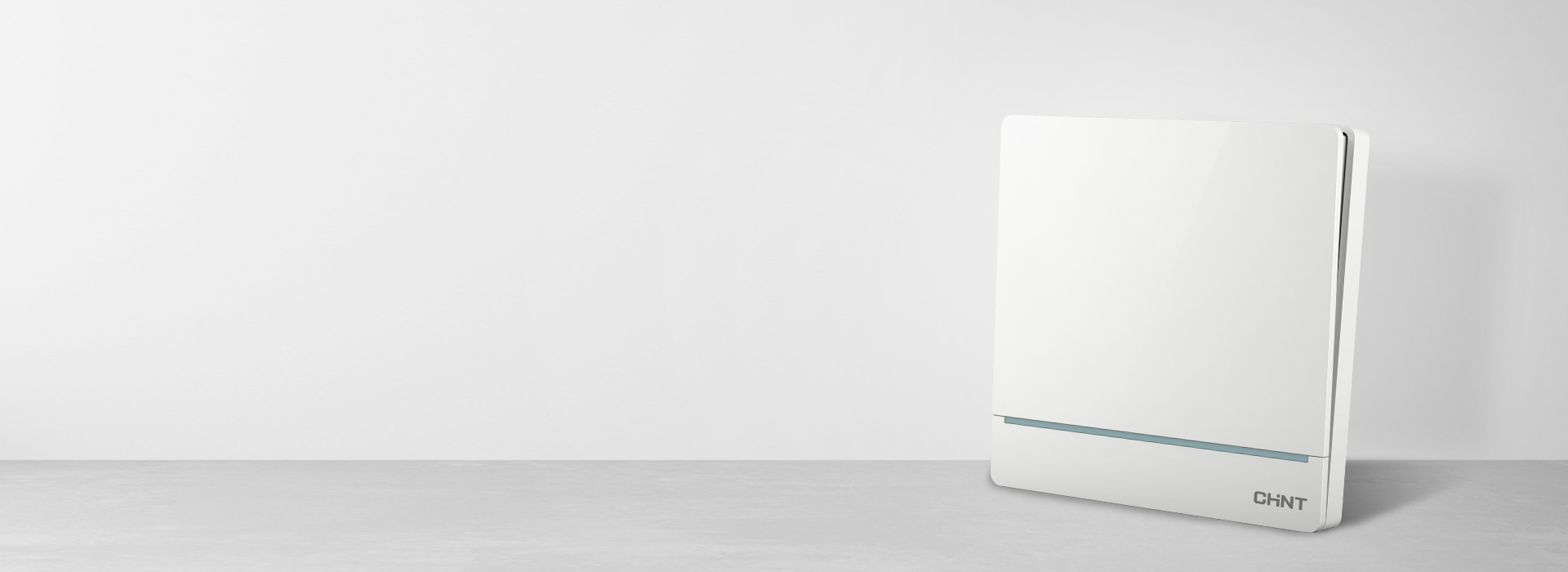 NEW2I 系列开关插座
 进阶，Tou...