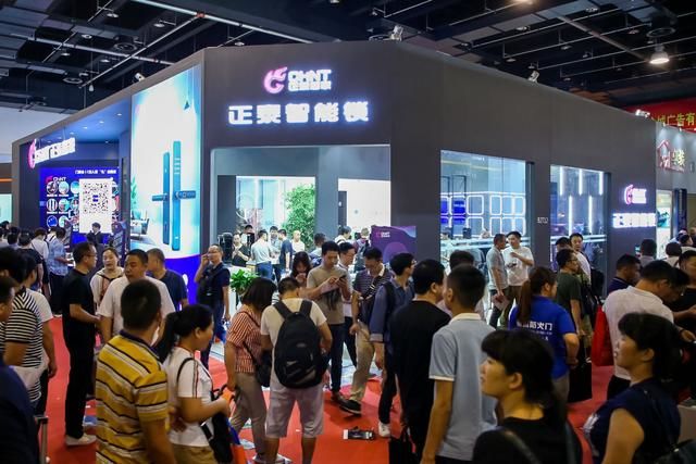 正泰智能锁登陆永康门博会，助力经销商从零成长