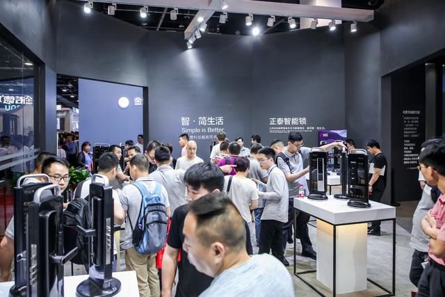 正泰智能锁登陆永康门博会，助力经销商从零成长