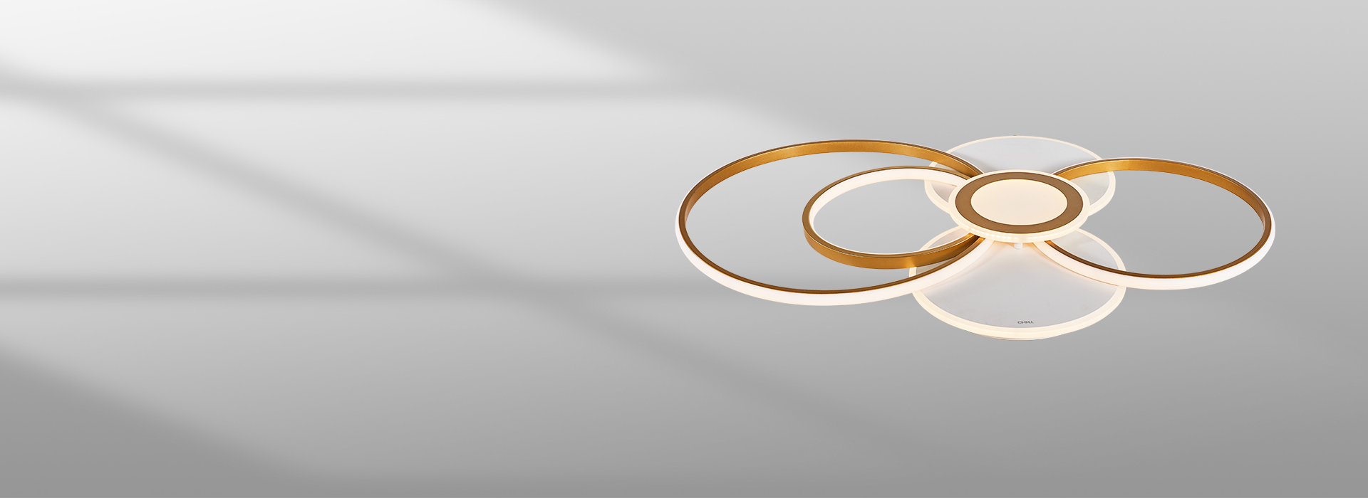 光学面罩，透出柔和好光线
 正泰照明吸顶...