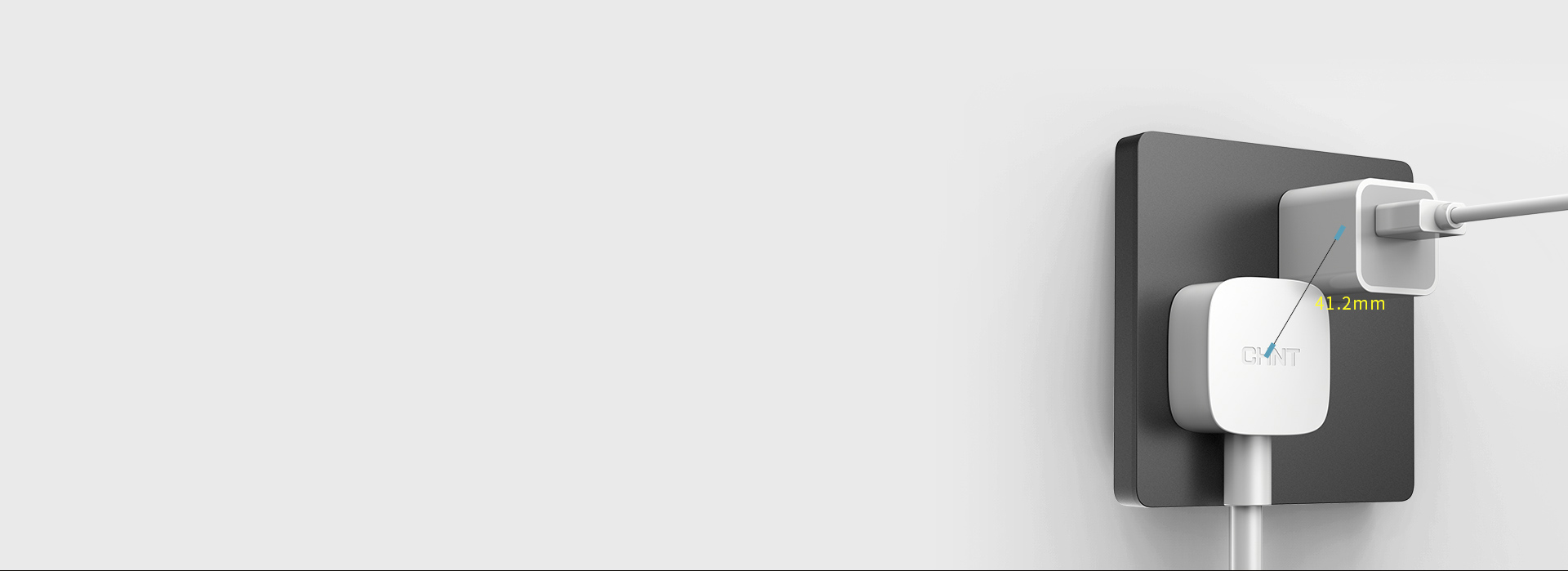 大间距设计，邻里不打架
 正泰开关NEW...