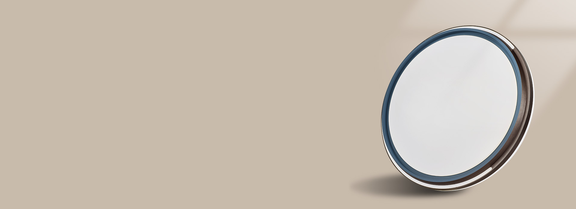 多层烤漆工艺，防腐防锈更耐用
 精工铁艺...